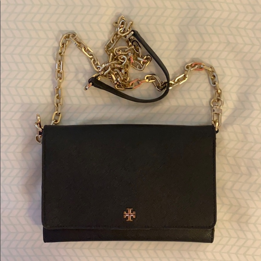 Tory Burch Robinson Chain Wallet (Black)